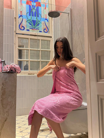 the pink body towel